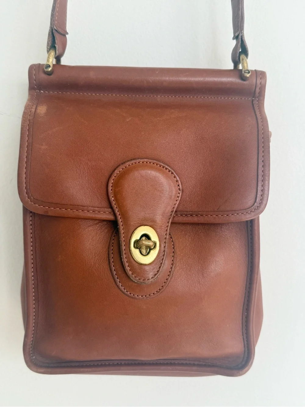 Vintage Coach Murphy Bag Style 323 British Tan Leather Crossbody
